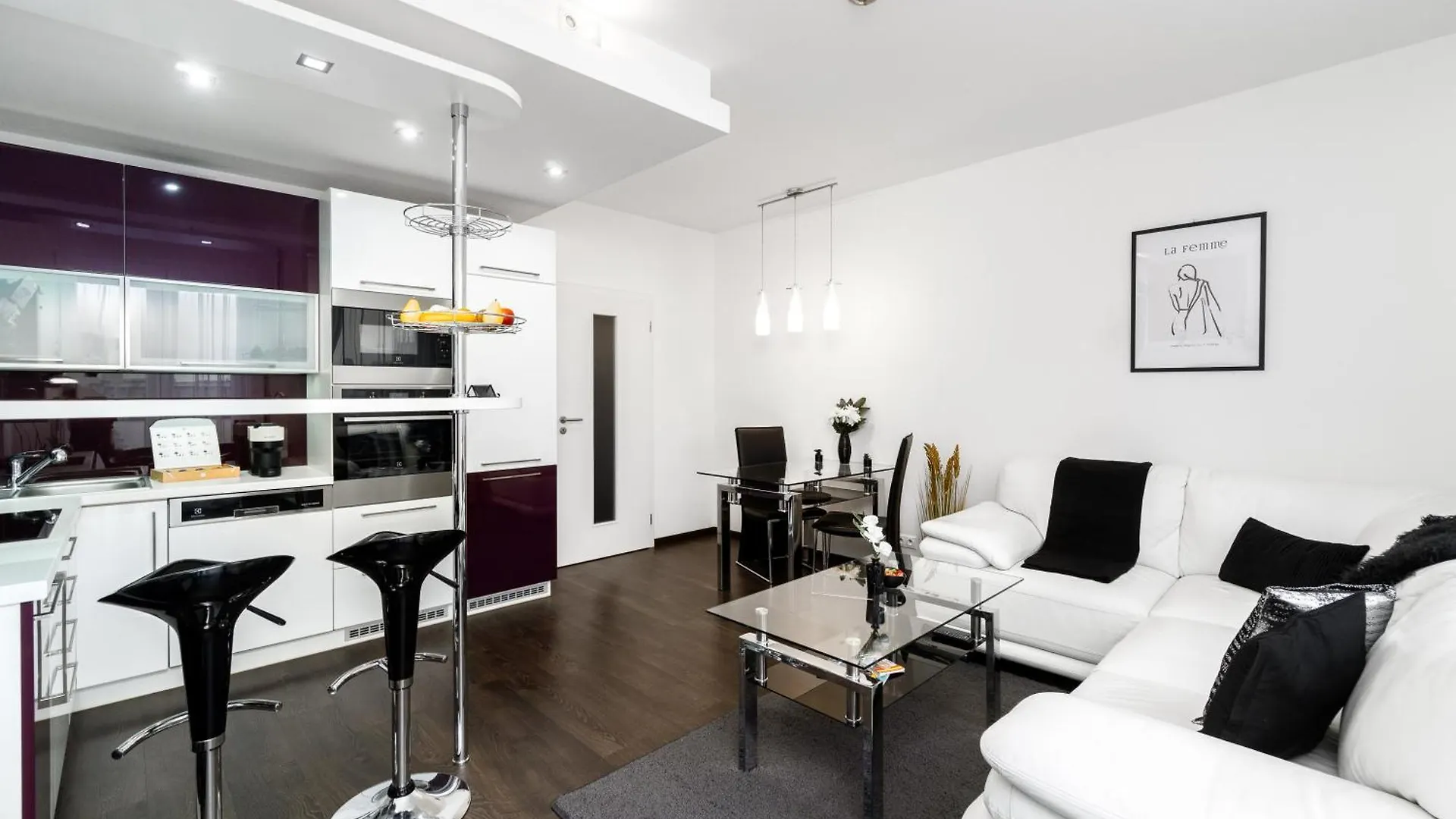 Bnb New Beautiful Apartment In The Center Of Ostrava With Option Garage Parking 0*,