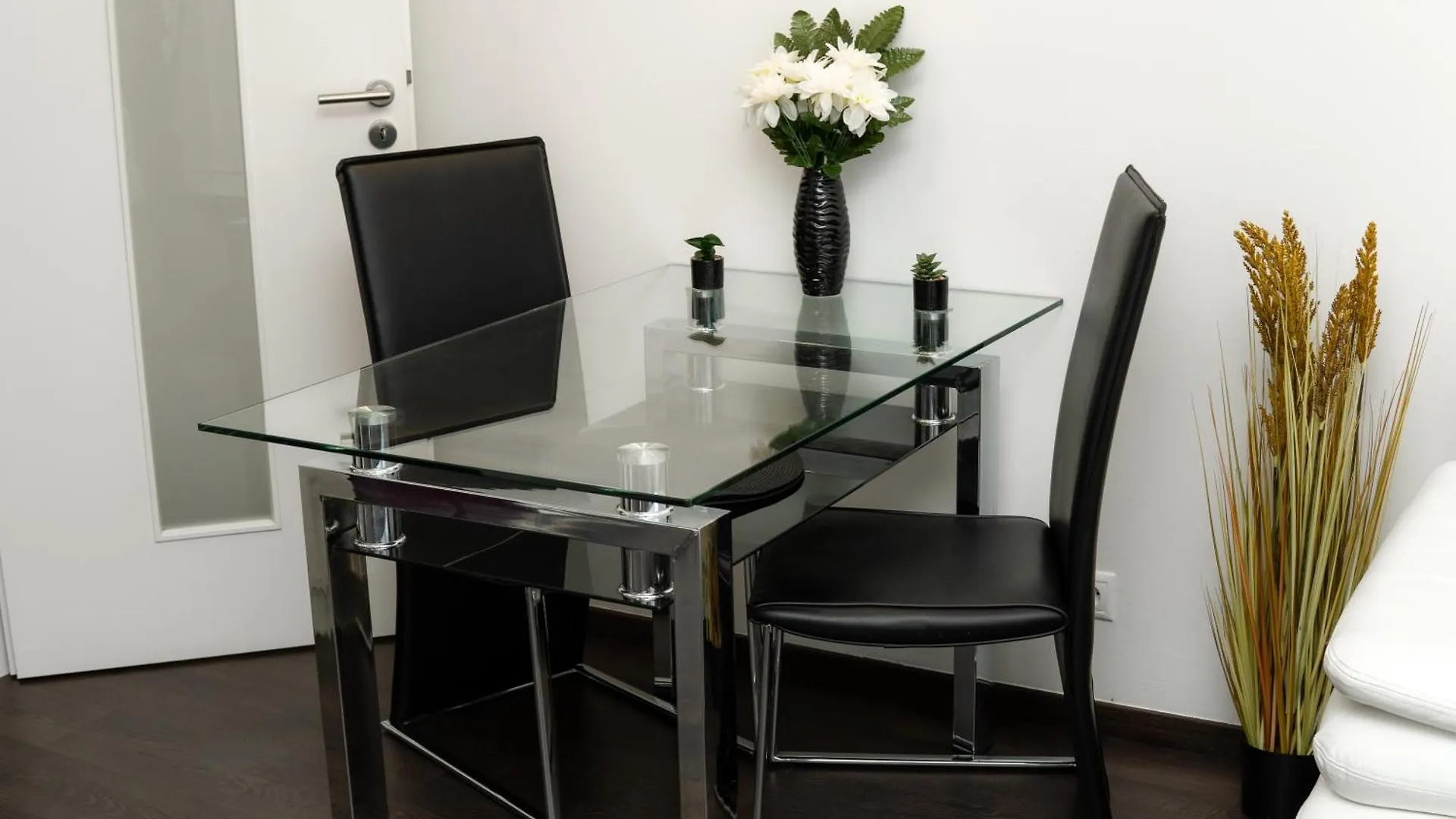 Bnb New Beautiful Apartment In The Center Of Ostrava With Option Garage Parking