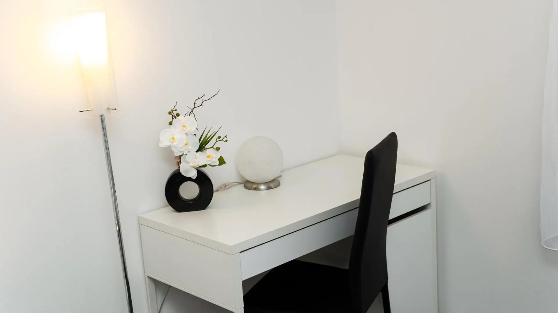 Bnb New Beautiful Apartment In The Center Of Ostrava With Option Garage Parking