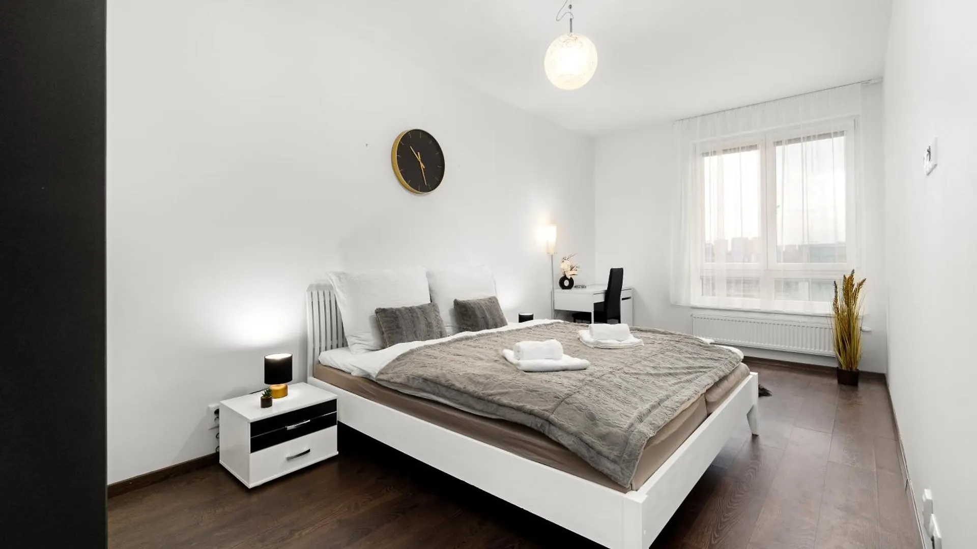 Bnb New Beautiful Apartment In The Center Of Ostrava With Option Garage Parking Czechy