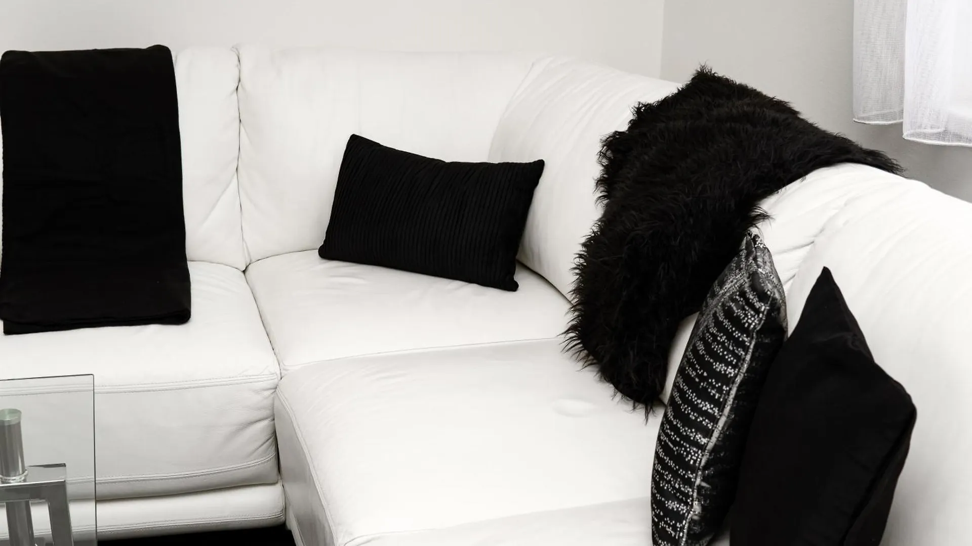 Bnb New Beautiful Apartment In The Center Of Ostrava With Option Garage Parking 0*,