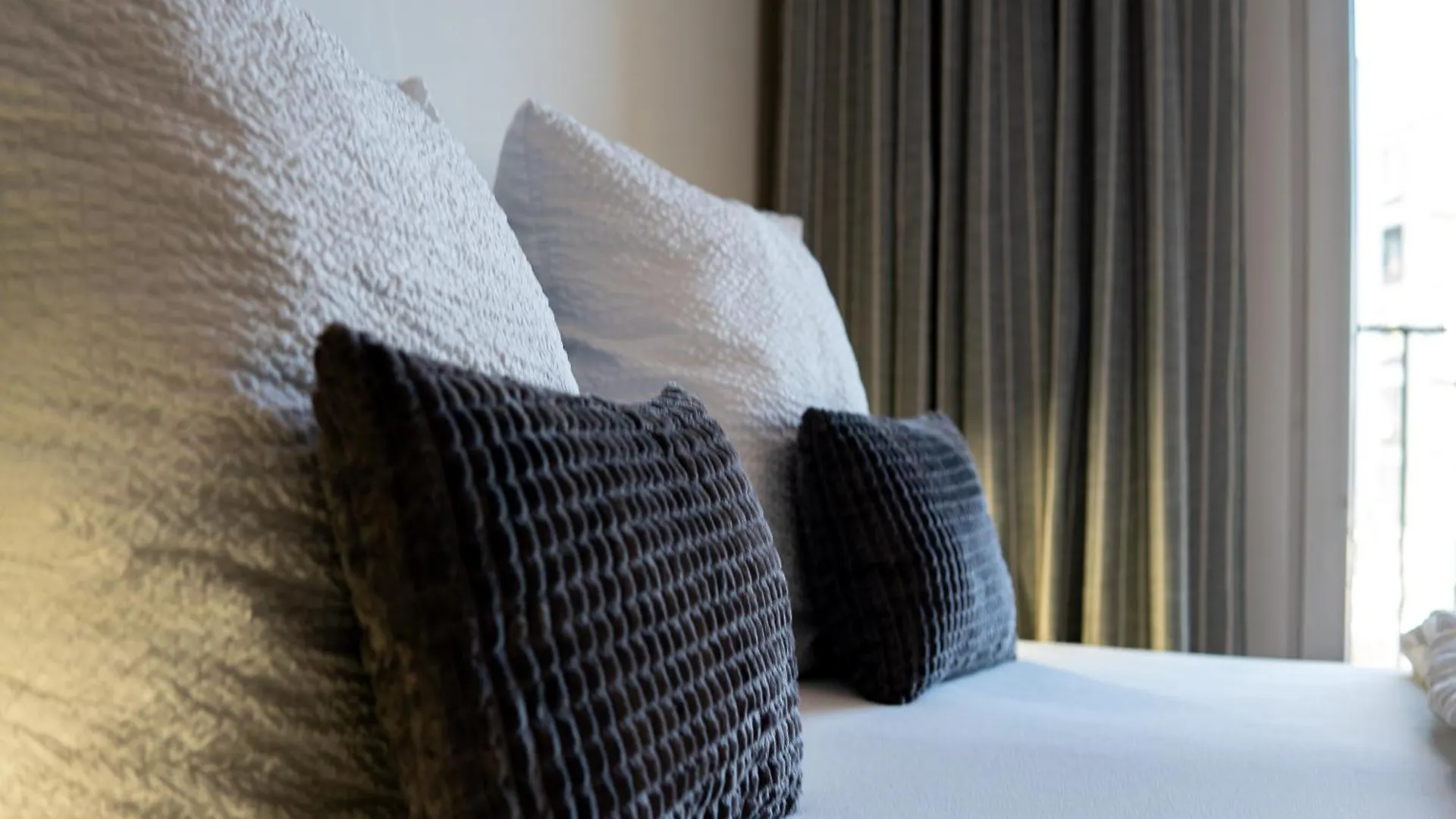 Bnb New Beautiful Apartment In The Center Of Ostrava With Option Garage Parking