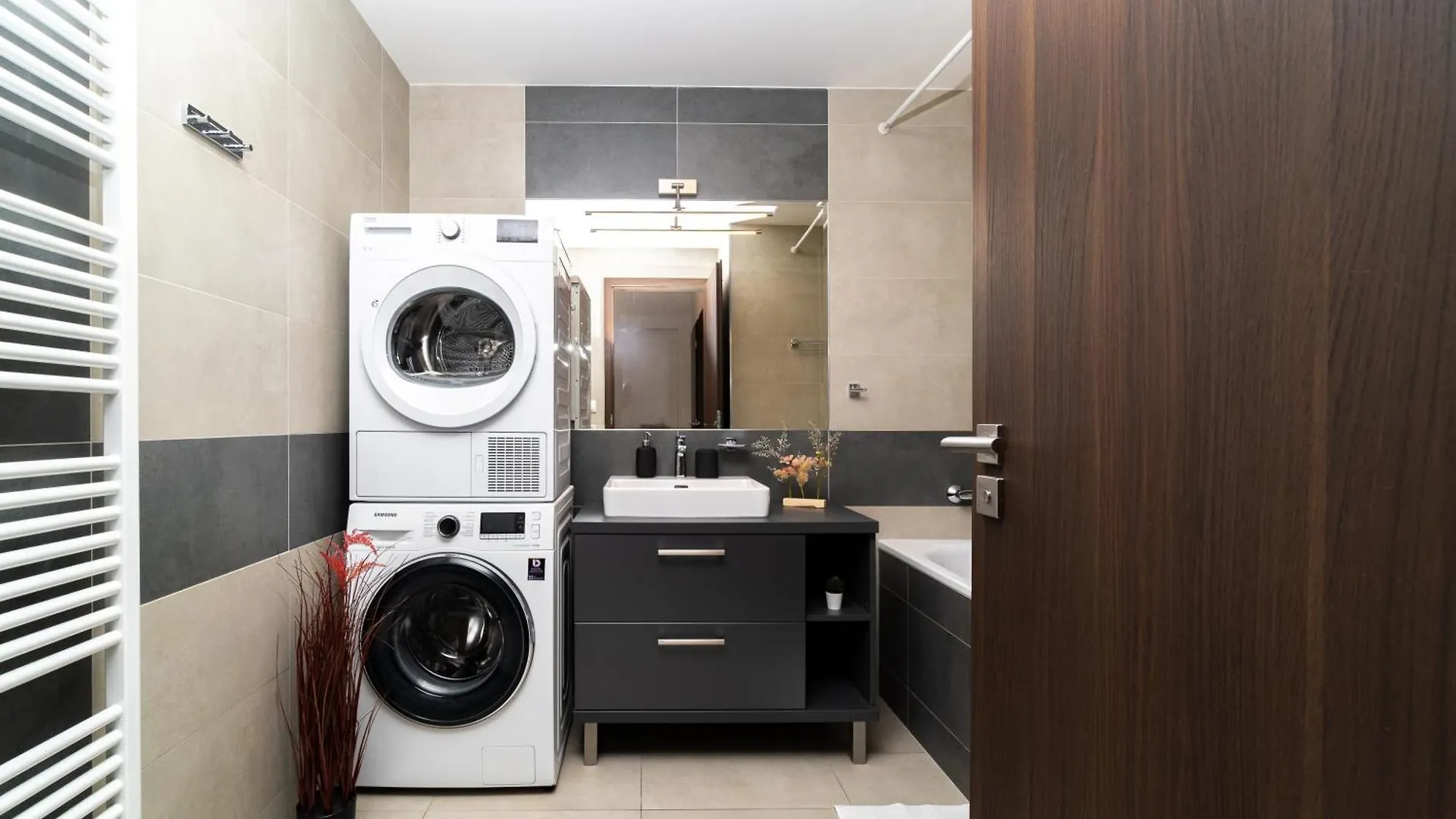 Bnb New Beautiful Apartment In The Center Of Ostrava With Option Garage Parking